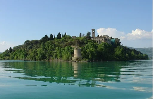 Trasimeno, il castello dell'Isola Maggiore