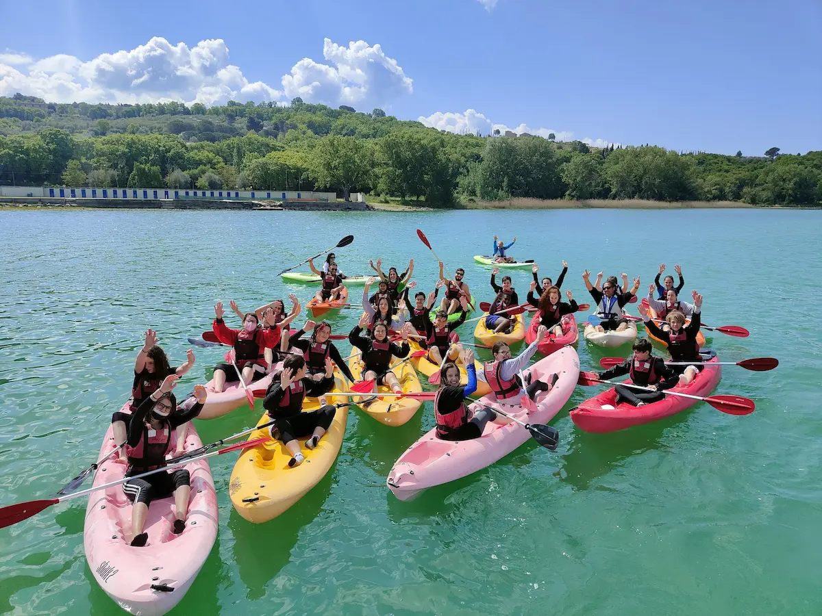 remare in kajak sul lago Trasimeno